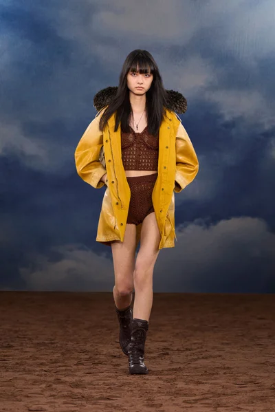 Look 22